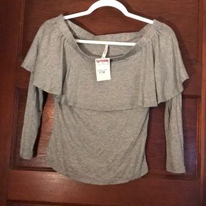 Off the shoulders shirt